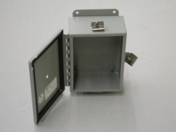 101113                 GOLO ENCLOSURE - HINGED - MACHINED